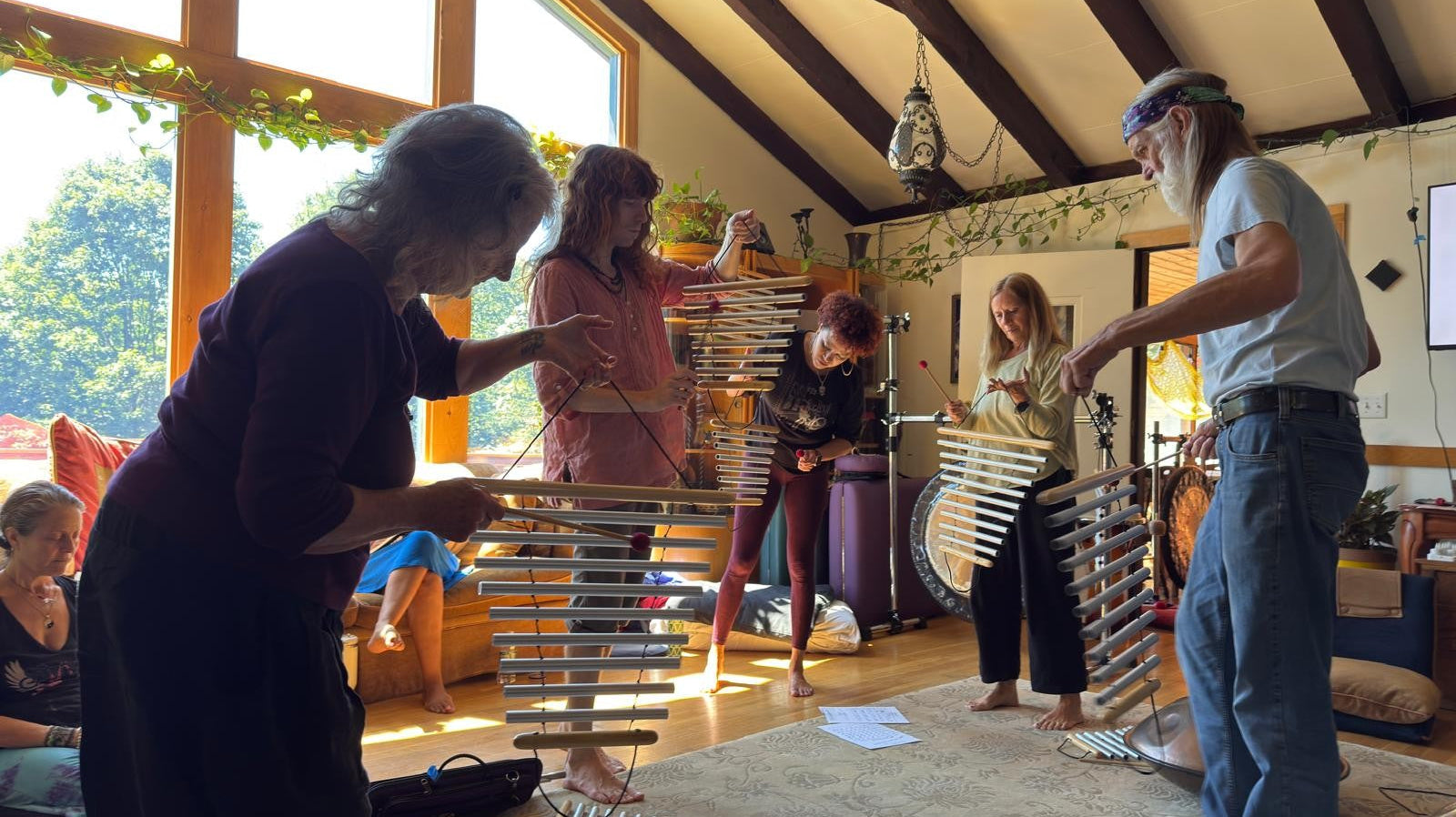 swinging-chimes